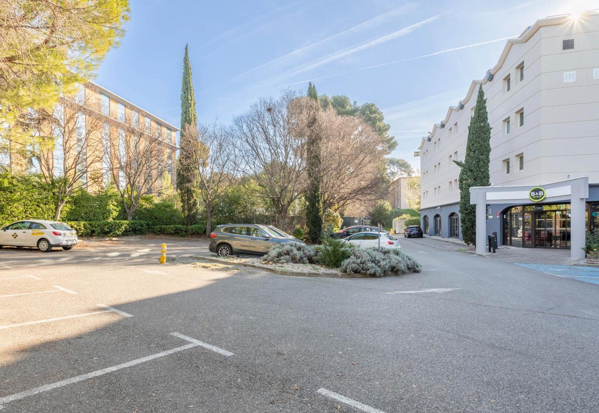 La Valentine Porte D'aubagne Marsiglia